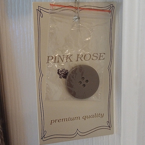 🌸NWT Pink Rose Taupe Sweater Dress with Pockets & Button Detail - Picture 5 of 6